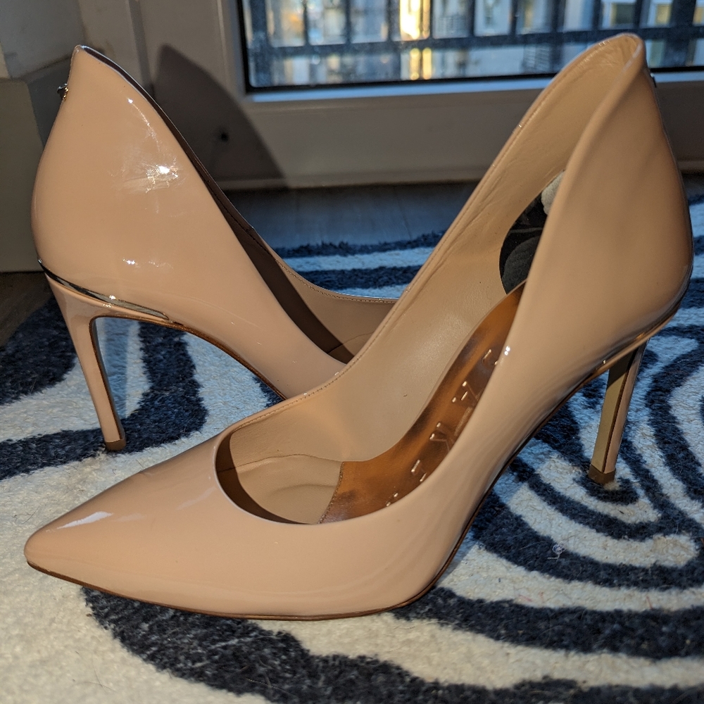 Patent Nude Pump Pointy Toe Ted Baker Bow